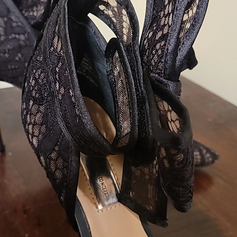 International Concept Black Lace stilettos - Picture 4 of 8